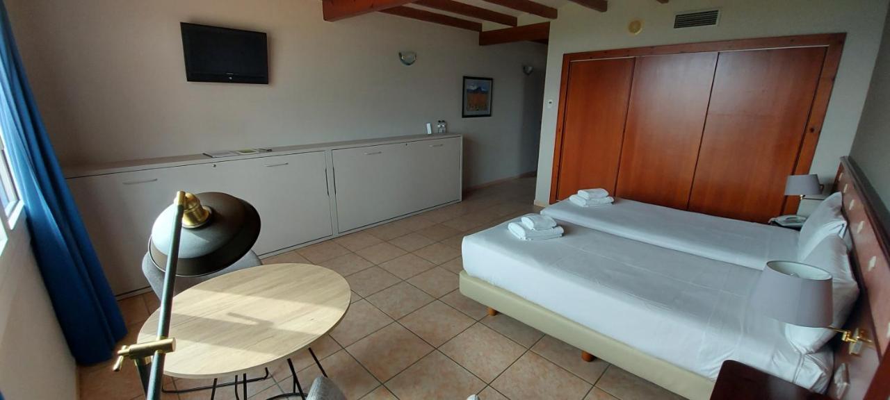 Mas De La Sala Hotel Sallent Buitenkant foto
