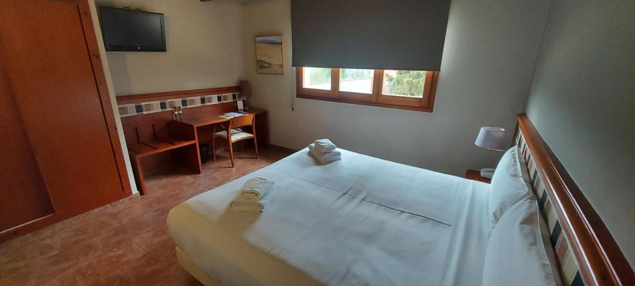 Mas De La Sala Hotel Sallent Buitenkant foto