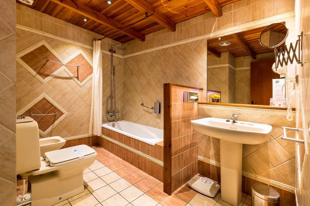 Mas De La Sala Hotel Sallent Buitenkant foto