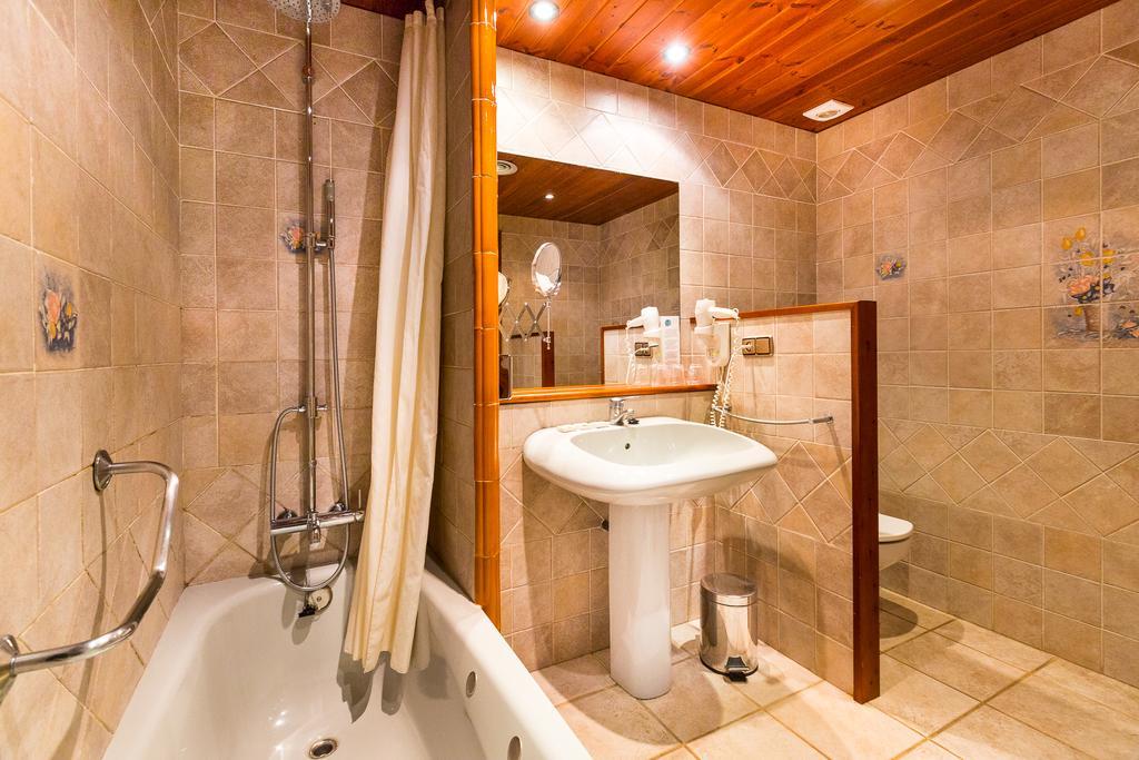 Mas De La Sala Hotel Sallent Buitenkant foto